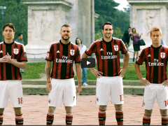 L’AC Milan vs une super voiture chaussée de pneus TOYO L’AC Milan vs une super voiture chaussée de pneus TOYO